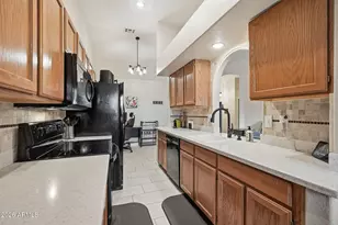 9145 N 68th Ave, Peoria, AZ 85345 - Photo 7