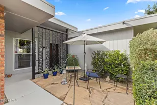 10333 W Highwood Ln, Sun City, AZ 85373 - Photo 3