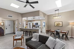 10333 W Highwood Ln, Sun City, AZ 85373 - Photo 7