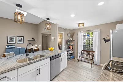 10333 W Highwood Lane, Sun City, AZ 85373 - Photo 13