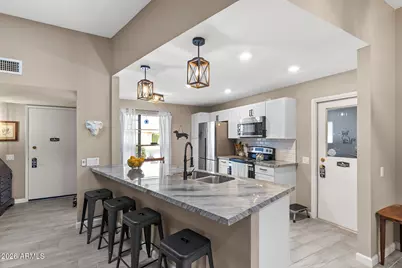 10333 W Highwood Lane, Sun City, AZ 85373 - Photo 9