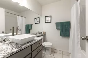 2707 E Shaw Butte Dr, Phoenix, AZ 85028 - Photo 27