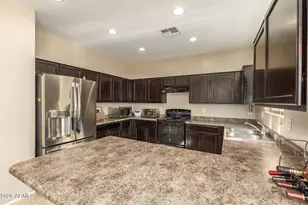 7782 W Pipestone Pl, Phoenix, AZ 85035 - Photo 11