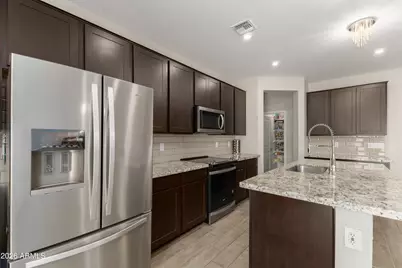 17851 W Villa Hermosa Lane, Surprise, AZ 85387 - Photo 7