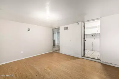 4116 N 64th Drive, Phoenix, AZ 85033 - Photo 9