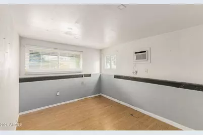 4116 N 64th Drive, Phoenix, AZ 85033 - Photo 11