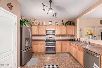 806 N 111th Drive, Avondale, AZ 85323 - Photo 9