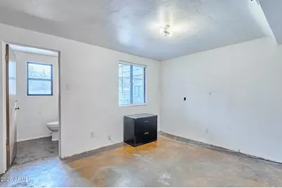 327 E Medlock Drive, Phoenix, AZ 85012 - Photo 23