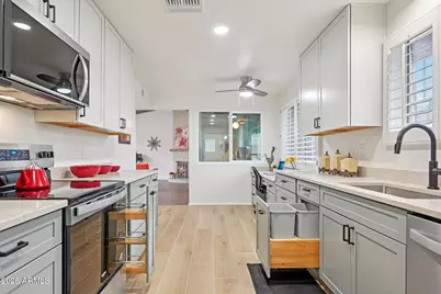 10115 W Cheryl Drive, Sun City, AZ 85351 - Photo 3