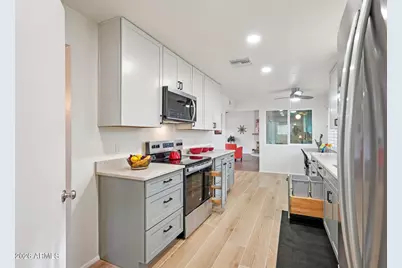 10115 W Cheryl Drive, Sun City, AZ 85351 - Photo 5