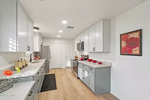 10115 W Cheryl Dr, Sun City, AZ 85351 - Photo 7