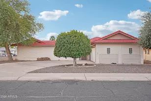 10115 W Cheryl Dr, Sun City, AZ 85351 - Photo 11