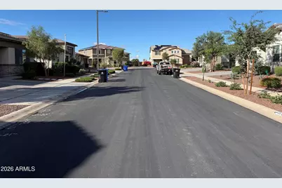 17847 W Straight Arrow Lane, Surprise, AZ 85387 - Photo 27