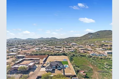 1617 W Maddock Road, Phoenix, AZ 85086 - Photo 1