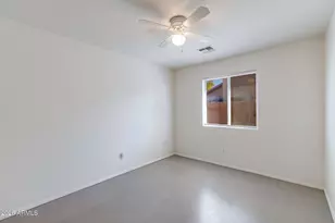 1832 W Lydia Ln, Phoenix, AZ 85041 - Photo 11