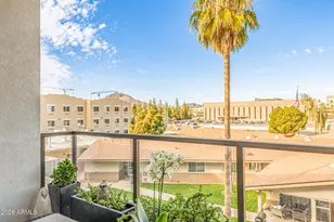 7300 E Earll Dr, Scottsdale, AZ 85251 - Photo 23