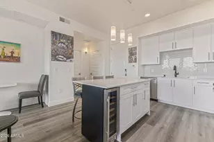 7300 E Earll Dr, Scottsdale, AZ 85251 - Photo 11