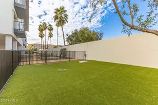 7300 E Earll Dr, Scottsdale, AZ 85251 - Photo 27