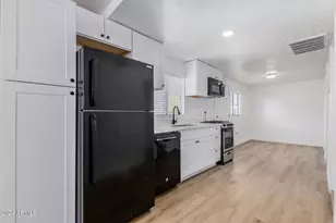 723 E Sunnyslope Ln, Phoenix, AZ 85020 - Photo 11