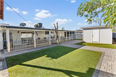 7606 W Weldon Avenue, Phoenix, AZ 85033 - Photo 27