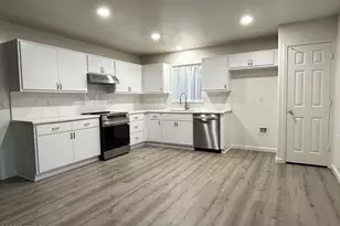 10542 W Alvarado Rd, Avondale, AZ 85392 - Photo 5