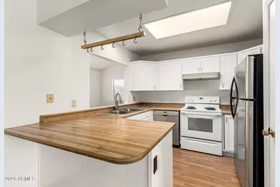 4552 W Kimberly Way, Glendale, AZ 85308 - Photo 3