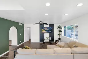 2006 W Summit Pl, Chandler, AZ 85224 - Photo 9