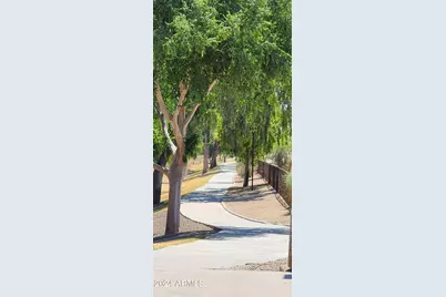 10945 W Poinsettia Drive, Avondale, AZ 85392 - Photo 5