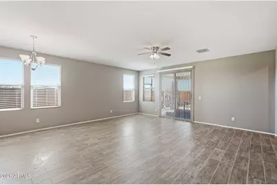 8507 W Flynn Lane, Glendale, AZ 85305 - Photo 17
