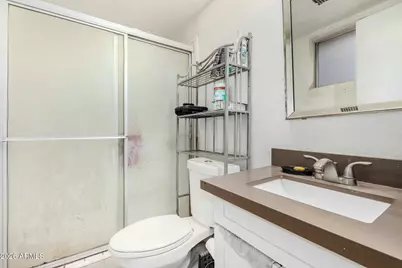 7522 W Cheery Lynn Road, Phoenix, AZ 85033 - Photo 7