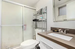 7522 W Cheery Lynn Rd, Phoenix, AZ 85033 - Photo 7