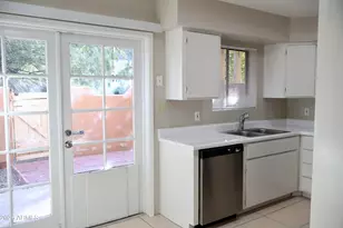 1425 E Desert Cove Ave, Phoenix, AZ 85020 - Photo 11