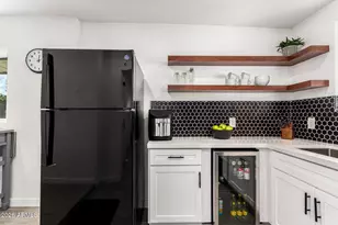 2512 N 29th St, Phoenix, AZ 85008 - Photo 13