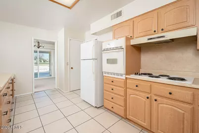 10734 W Tropicana Circle, Sun City, AZ 85351 - Photo 5