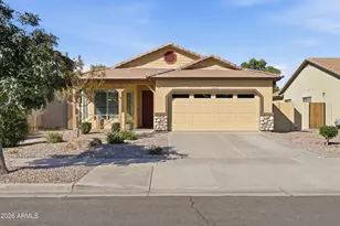 3836 S Coach House Dr, Gilbert, AZ 85297 - Photo 5