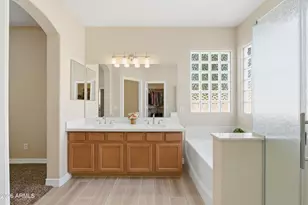 3836 S Coach House Dr, Gilbert, AZ 85297 - Photo 29