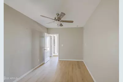 3824 W Shangri La Road, Phoenix, AZ 85029 - Photo 11