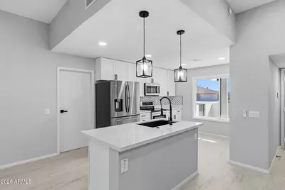 16817 N Meadow Park Drive, Sun City, AZ 85351 - Photo 15