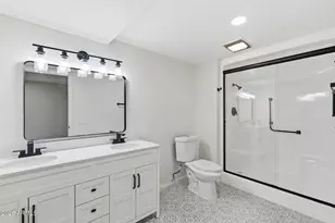 16817 N Meadow Park Dr, Sun City, AZ 85351 - Photo 9