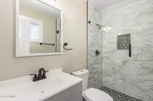 1102 E Alameda Dr, Tempe, AZ 85282 - Photo 17