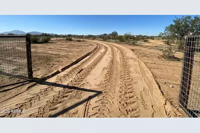 519 S Ortega Road, Maricopa, AZ 85138 - Photo 9