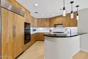 2402 E Esplanade Ln, Phoenix, AZ 85016 - Photo 15
