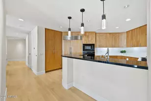 2402 E Esplanade Ln, Phoenix, AZ 85016 - Photo 15