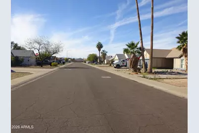 8602 W Wethersfield Road, Peoria, AZ 85381 - Photo 7