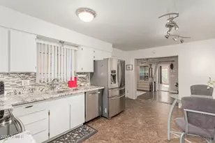 5301 W Vernon Ave, Phoenix, AZ 85035 - Photo 9