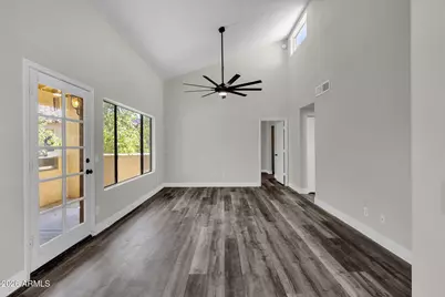 7008 E Gold Dust Avenue #217, Paradise Valley, AZ 85253 - Photo 9