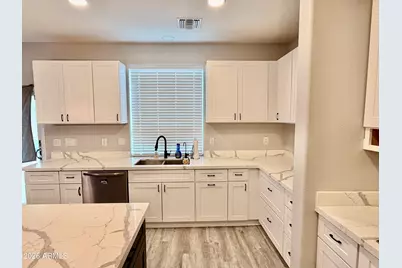 42645 W Venture Road, Maricopa, AZ 85138 - Photo 9