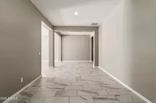 1073 E Holland Park Dr, Gilbert, AZ 85297 - Photo 9