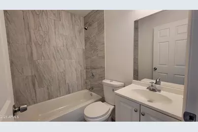 2955 W Saint Moritz Lane, Phoenix, AZ 85053 - Photo 9