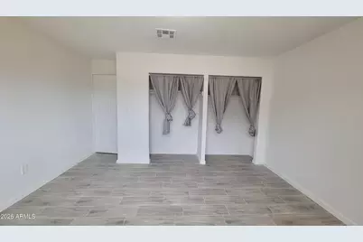 2955 W Saint Moritz Lane, Phoenix, AZ 85053 - Photo 11